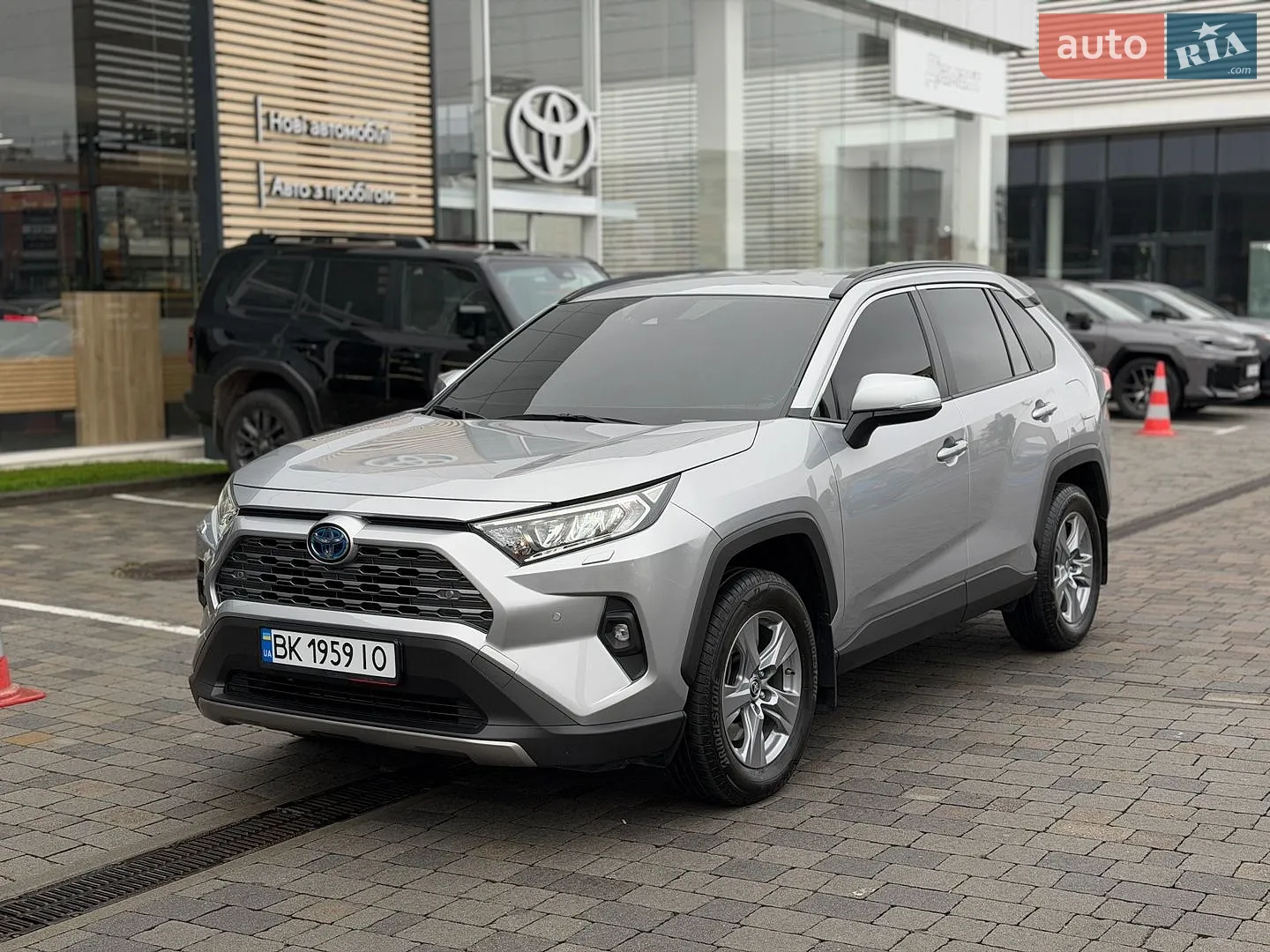 Toyota RAV4, 2024