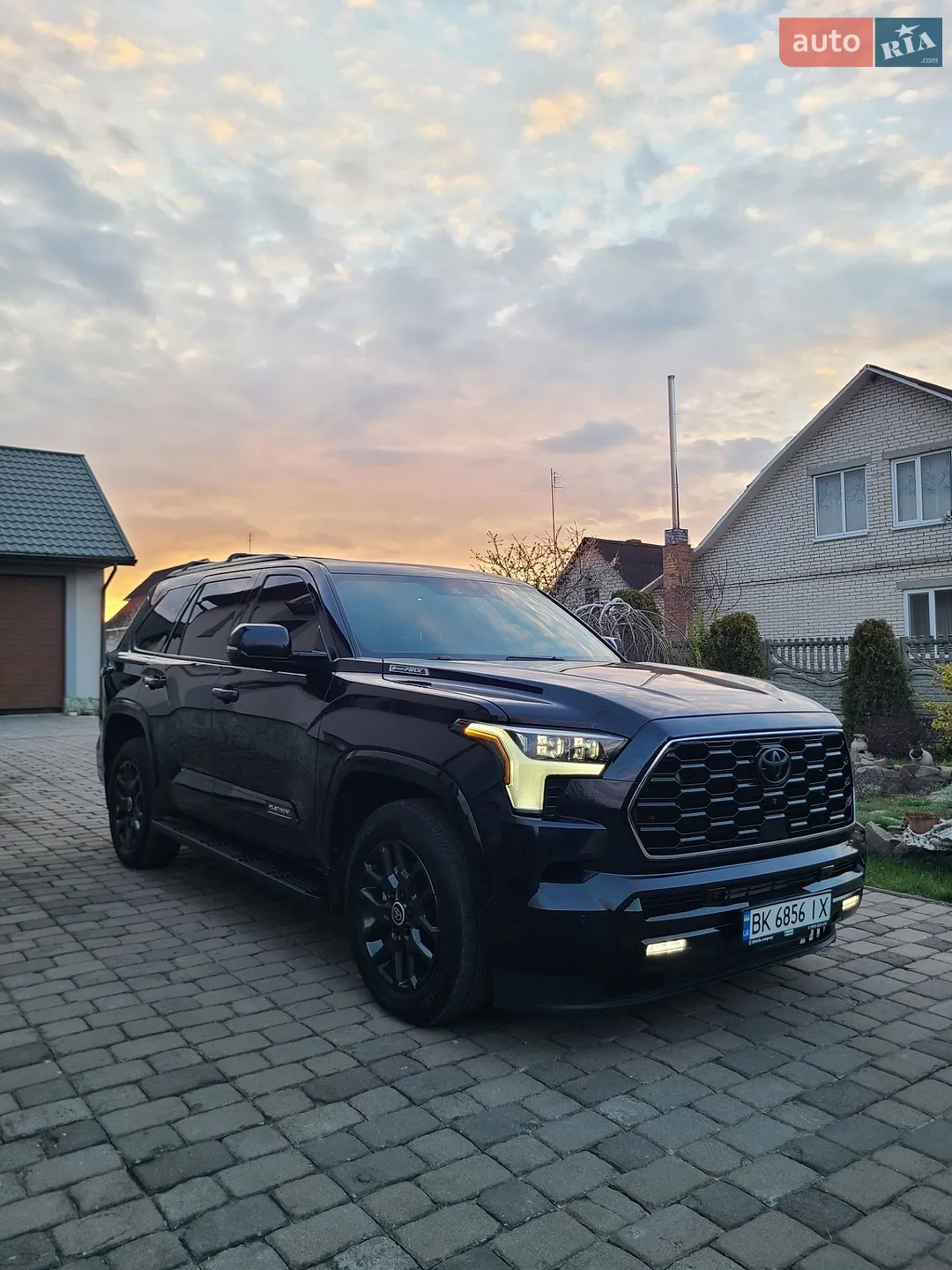 Toyota Sequoia, 2023