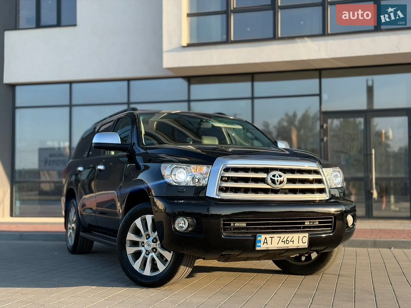 Toyota Sequoia, 2012