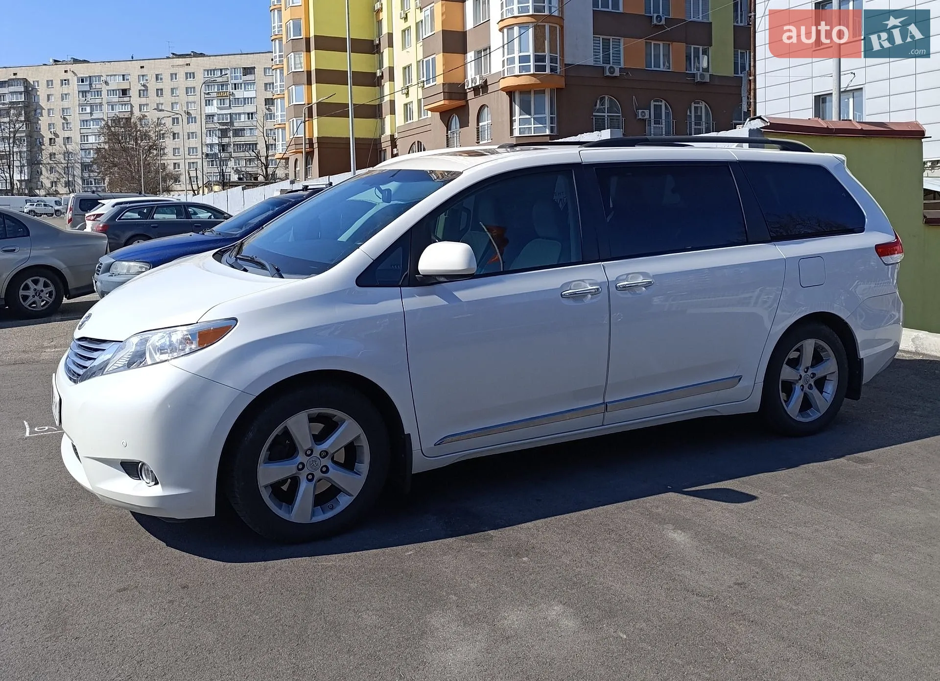 Toyota Sienna, 2012