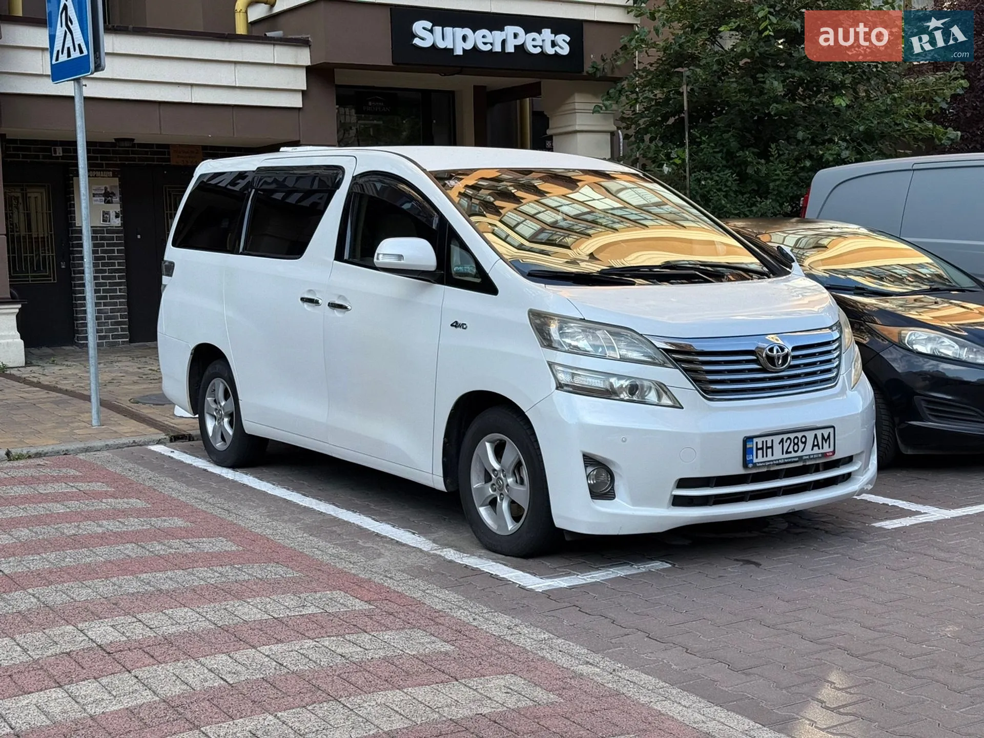 Toyota Vellfire, 2010