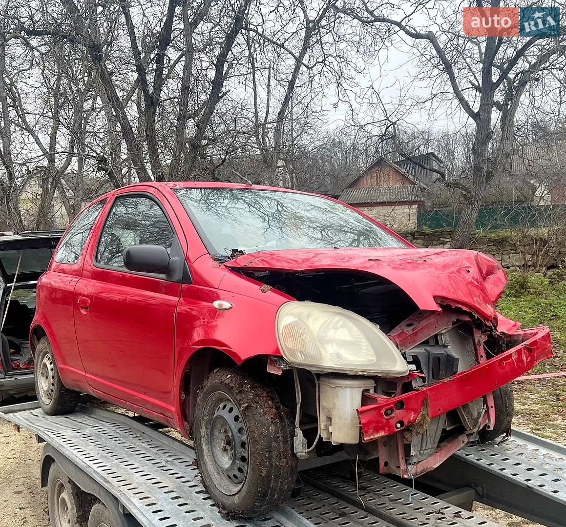 Toyota Yaris, 2000