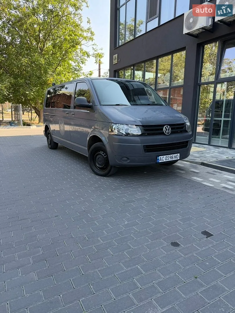 Volkswagen Caravelle, 2010