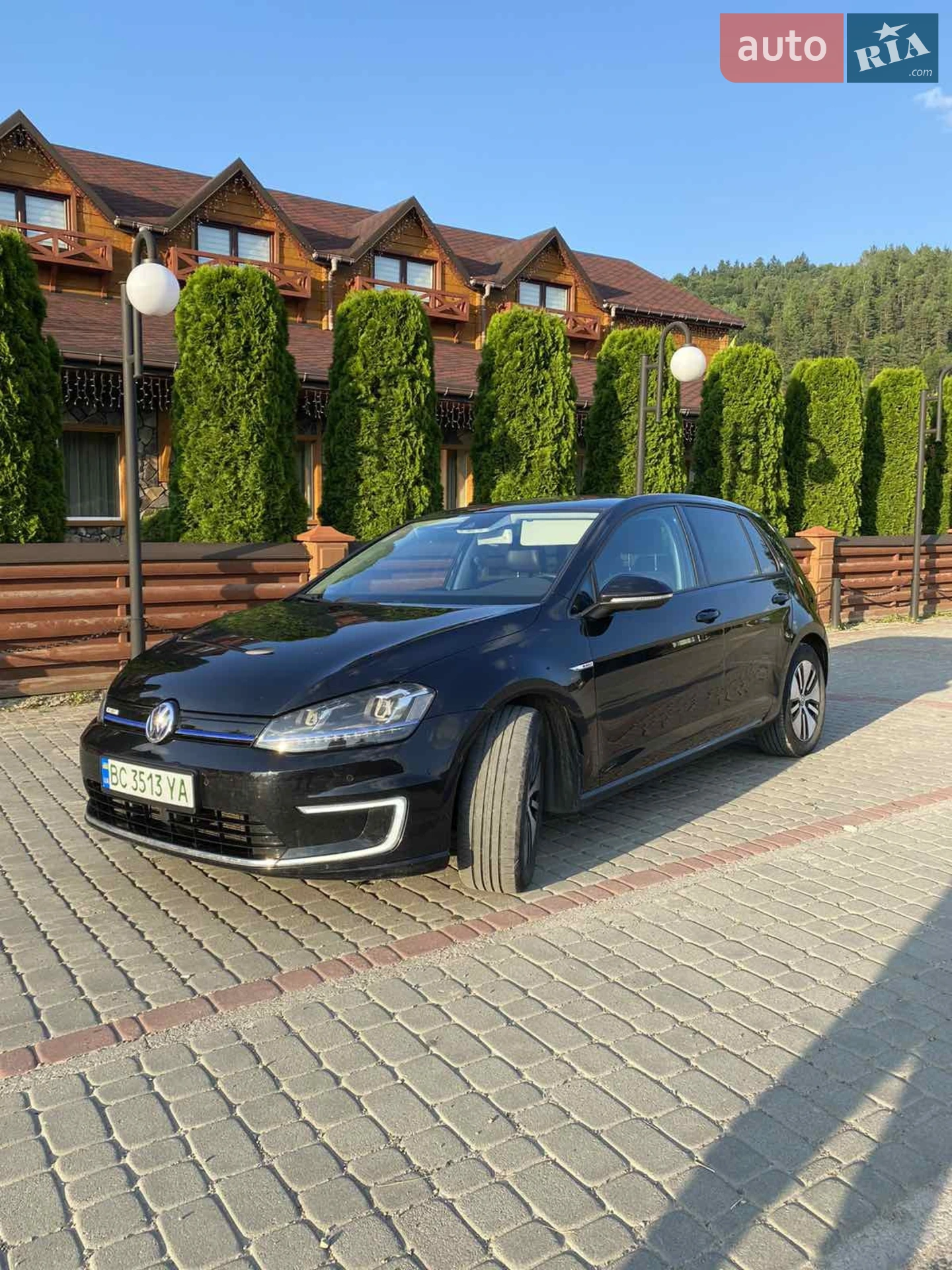 Volkswagen e-Golf, 2015