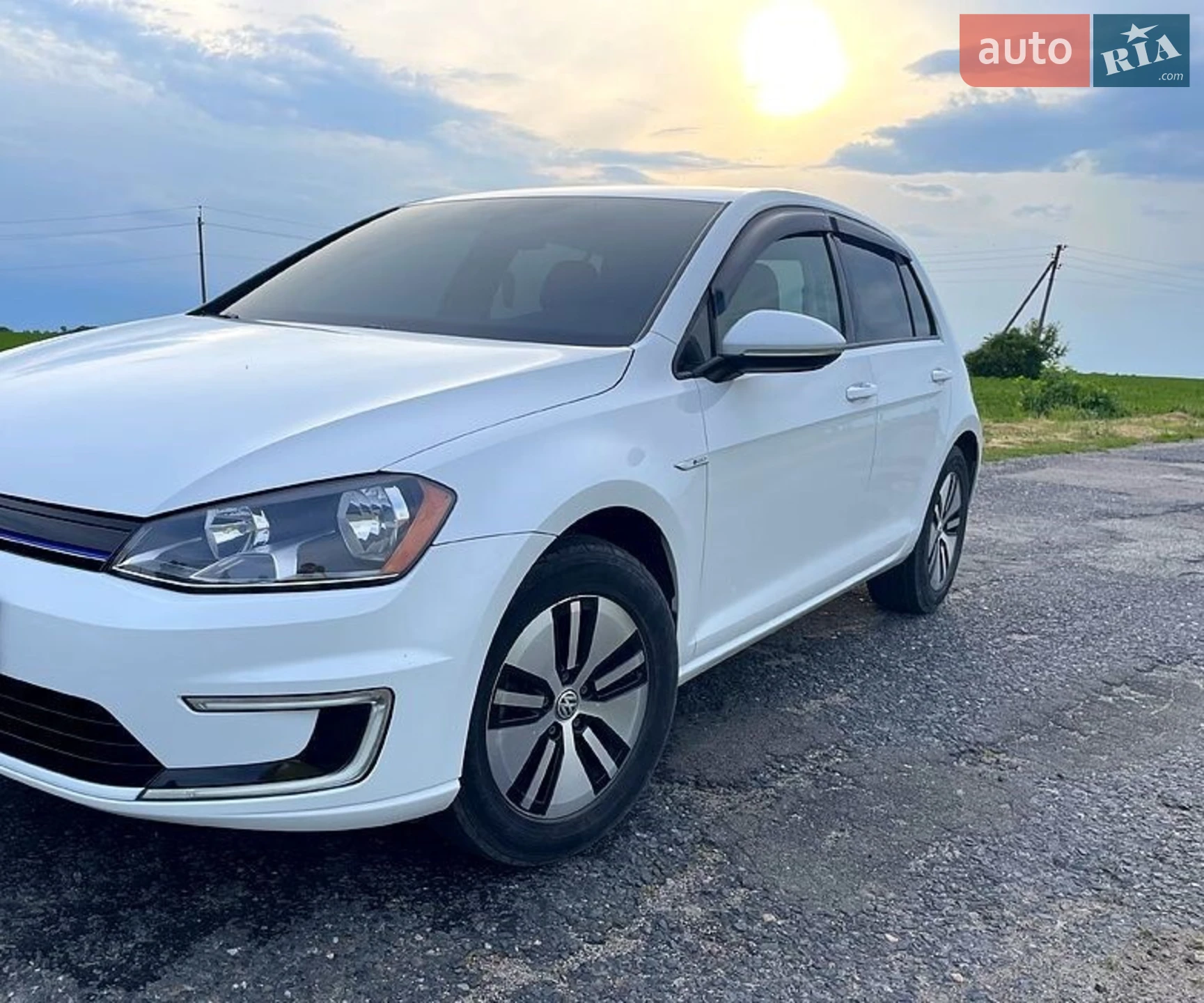 Volkswagen e-Golf, 2015