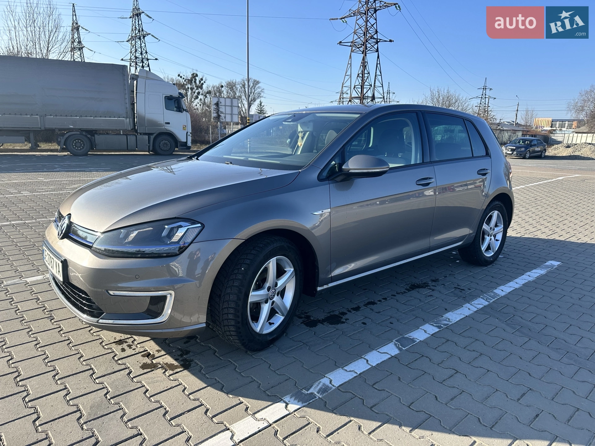 Volkswagen e-Golf, 2014