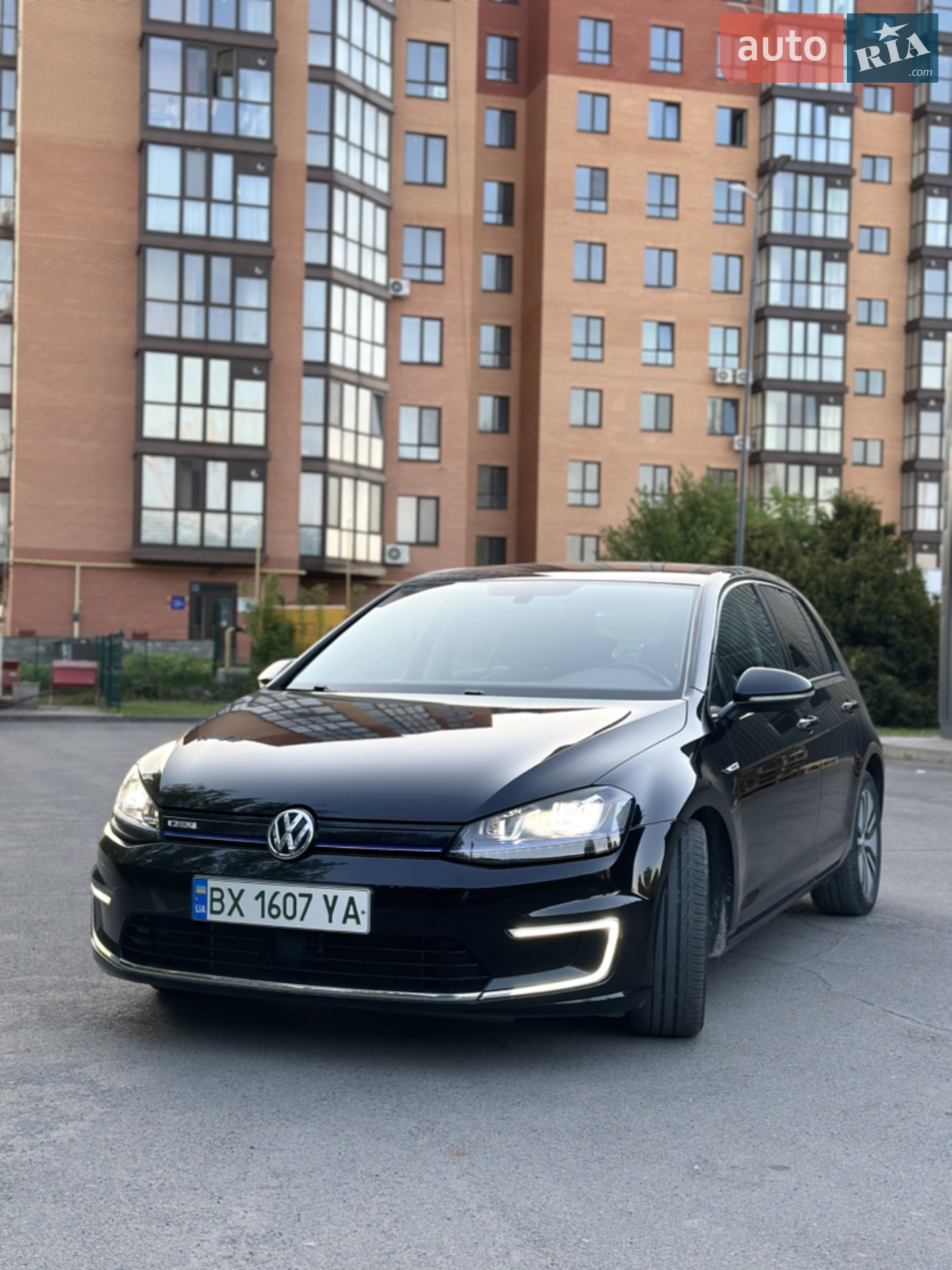 Volkswagen e-Golf, 2014