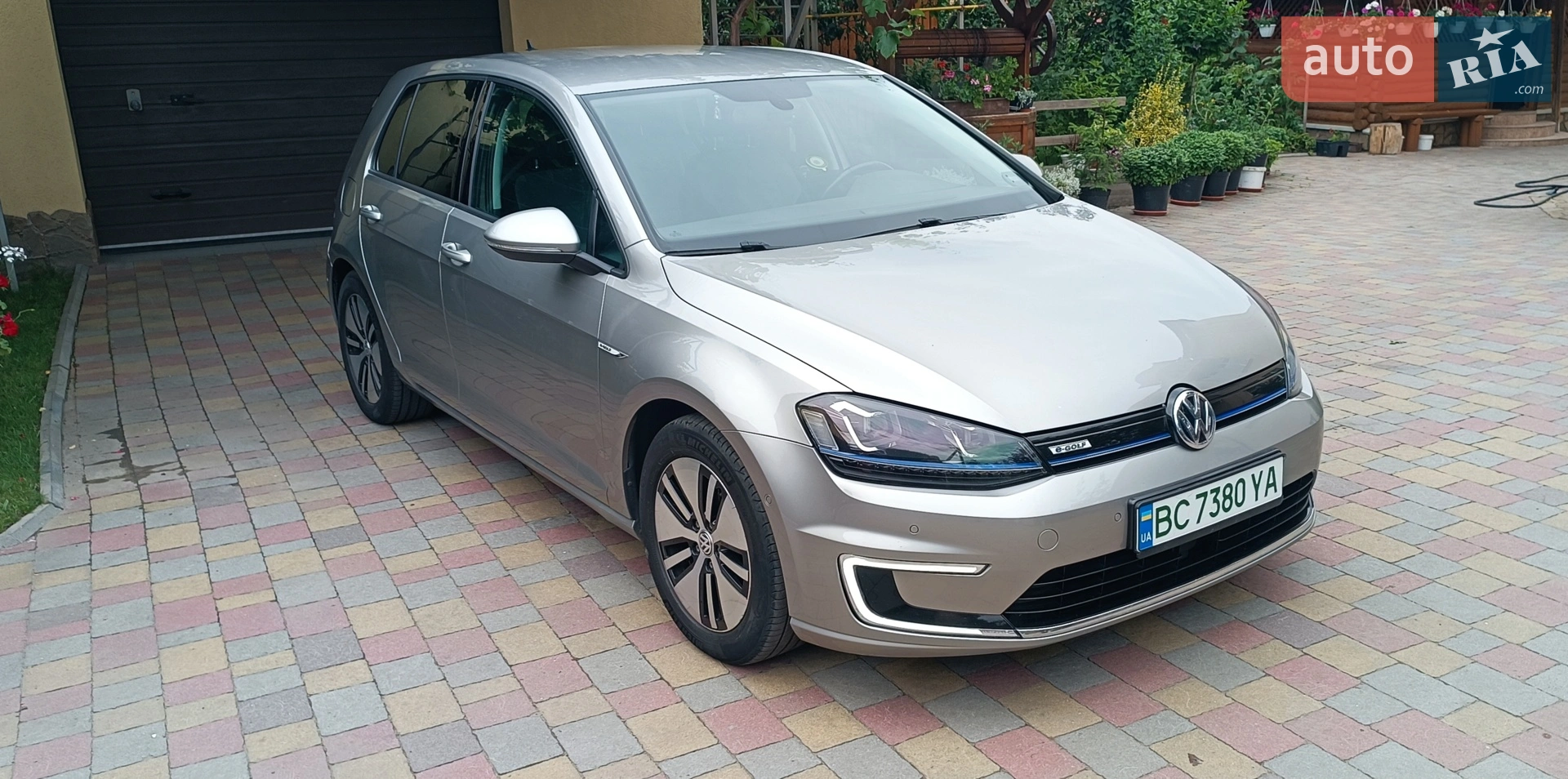 Volkswagen e-Golf, 2014