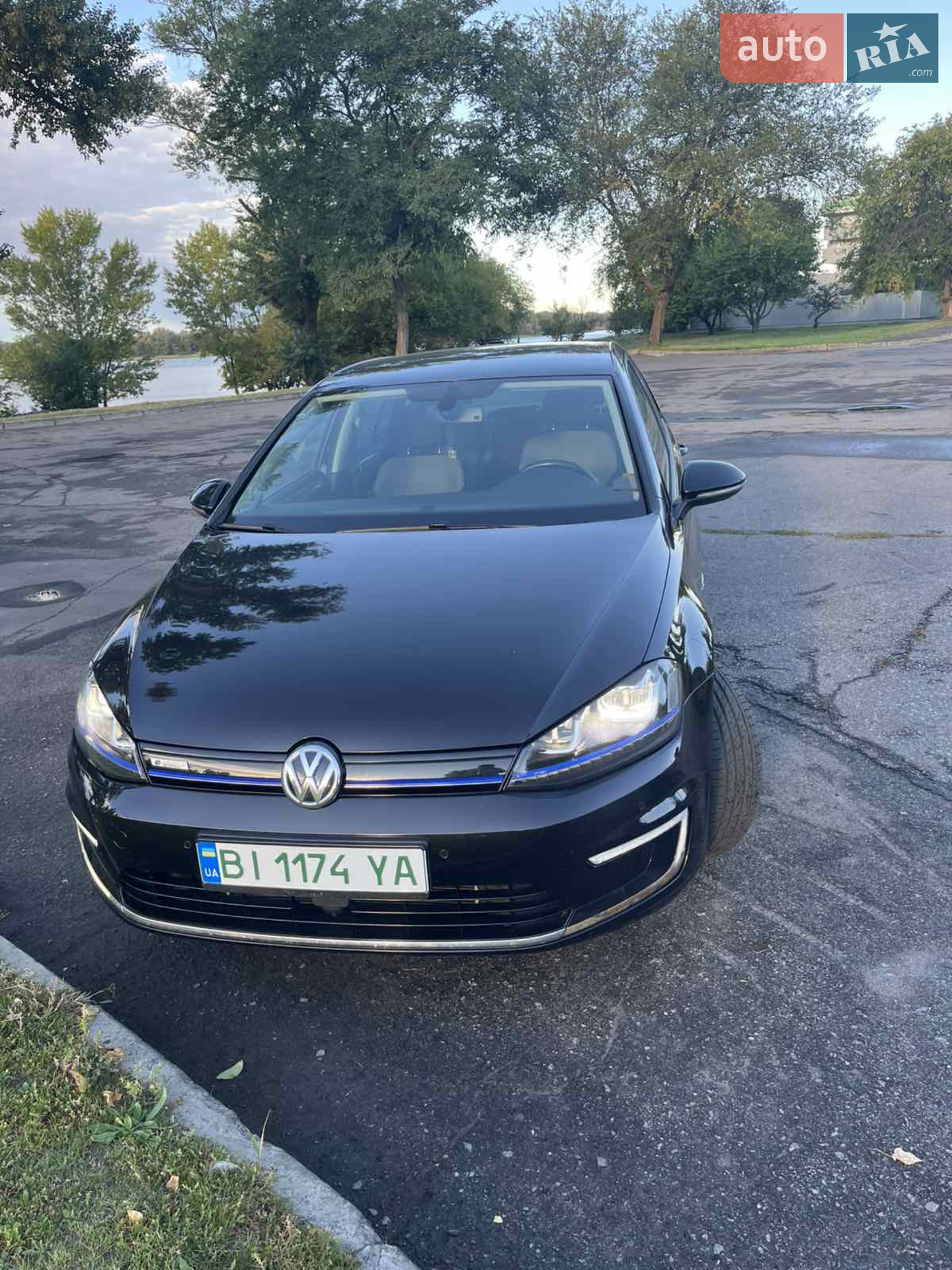 Volkswagen e-Golf, 2015
