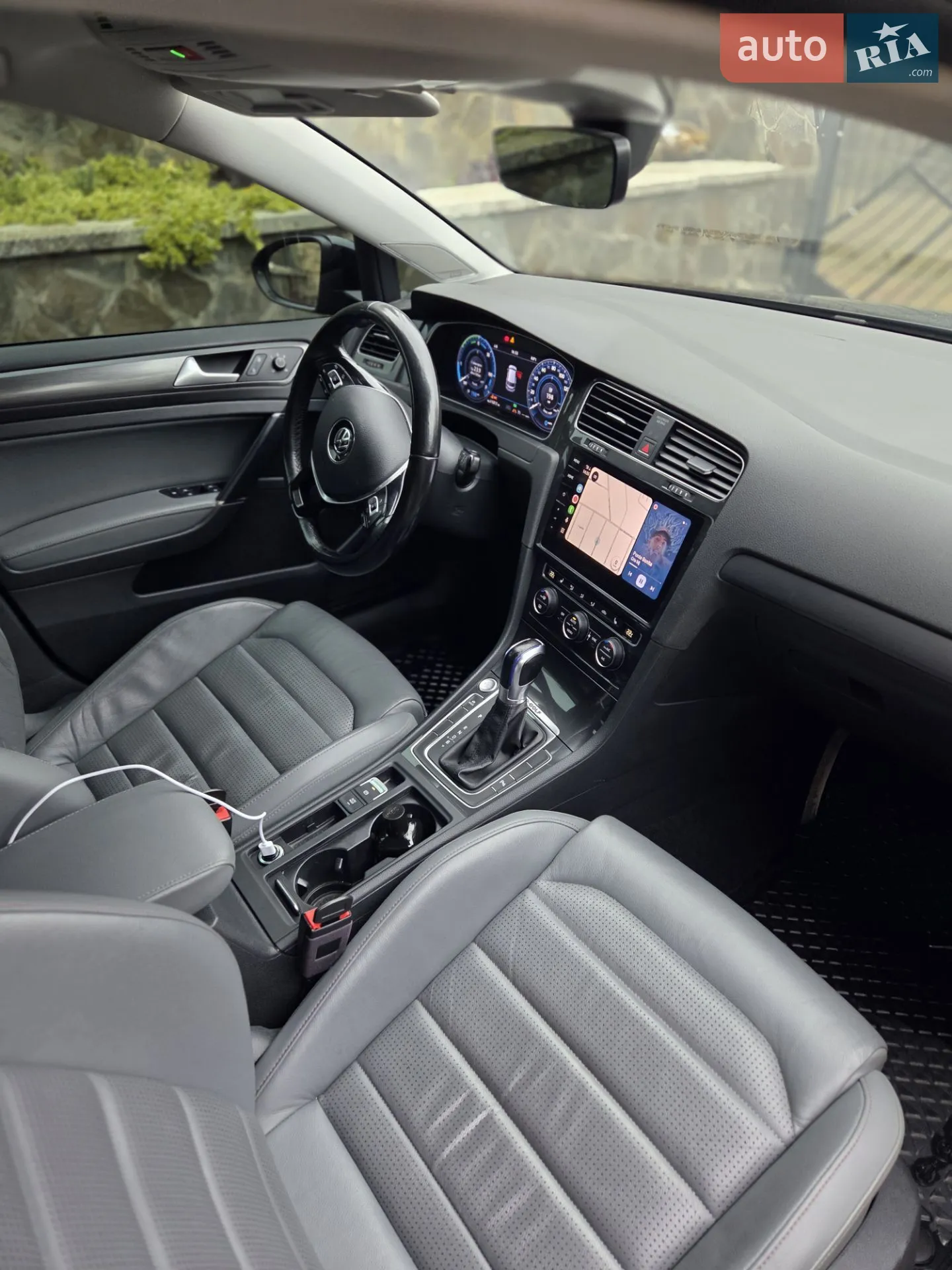 Volkswagen e-Golf, 2017