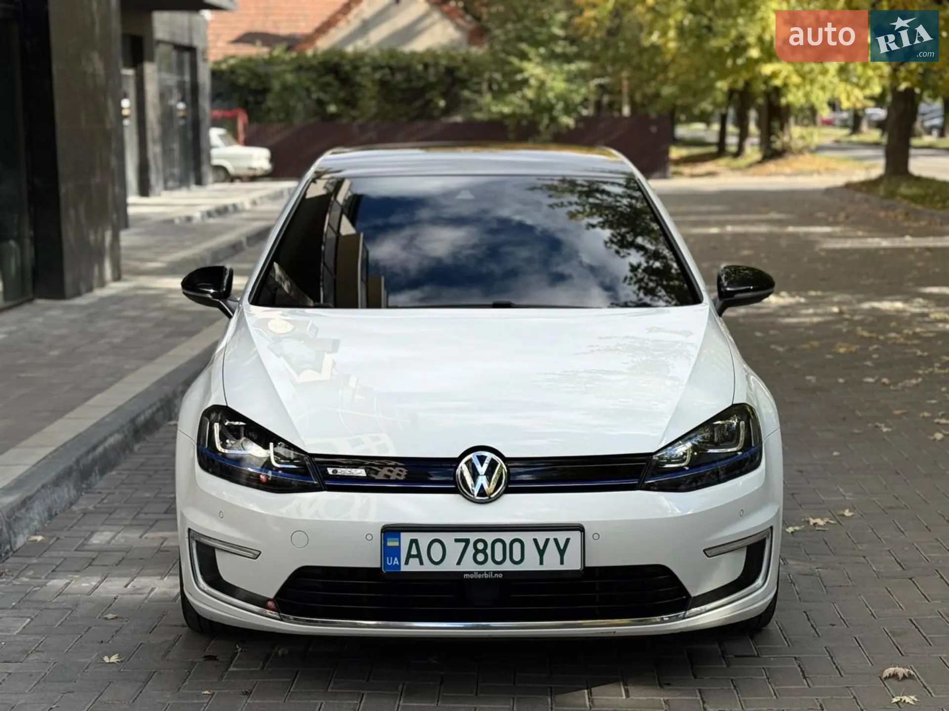 Volkswagen e-Golf, 2014