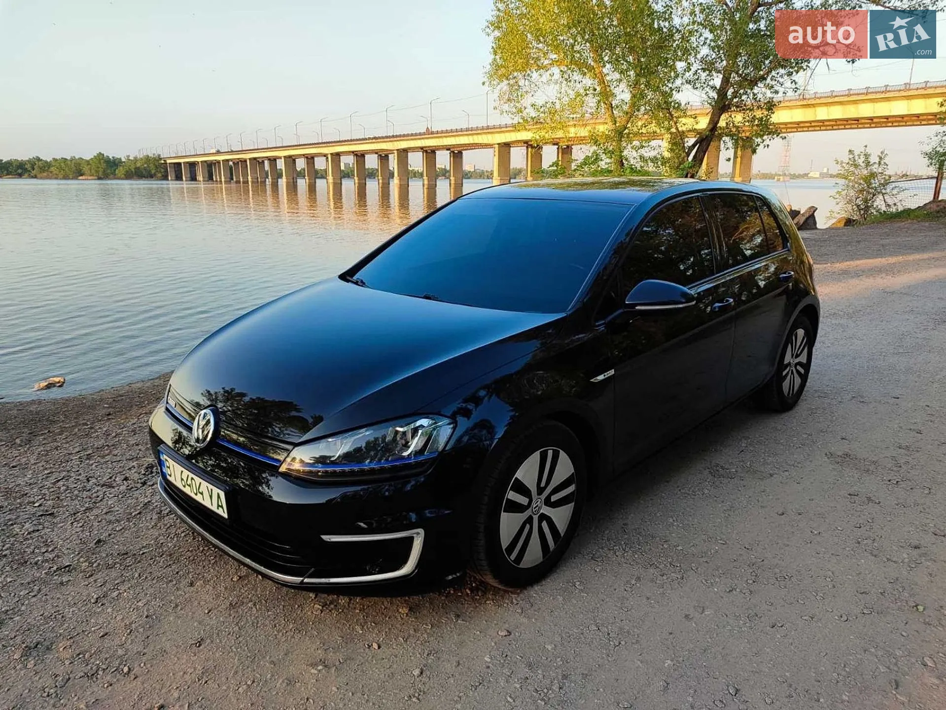Volkswagen e-Golf, 2015