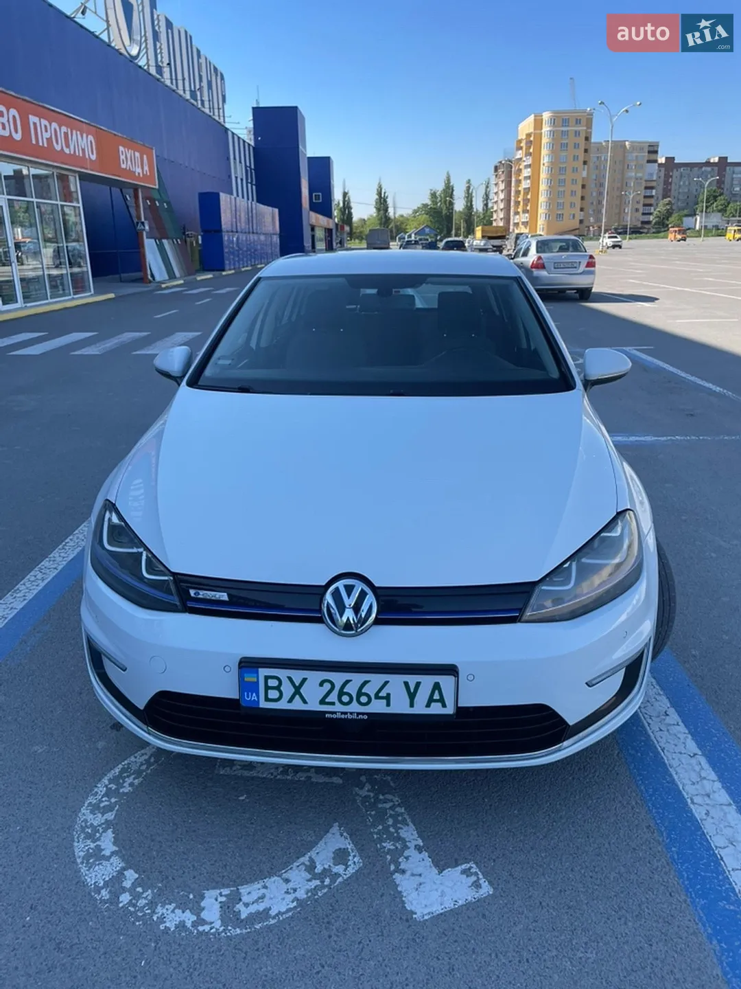 Volkswagen e-Golf, 2014