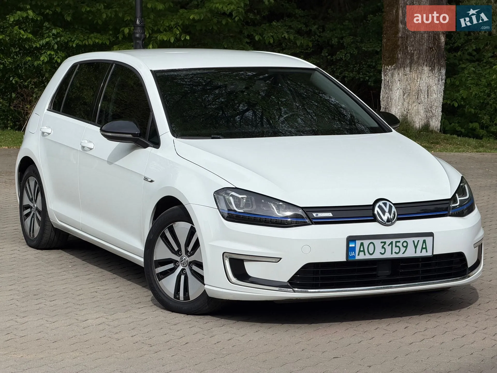 Volkswagen e-Golf, 2014