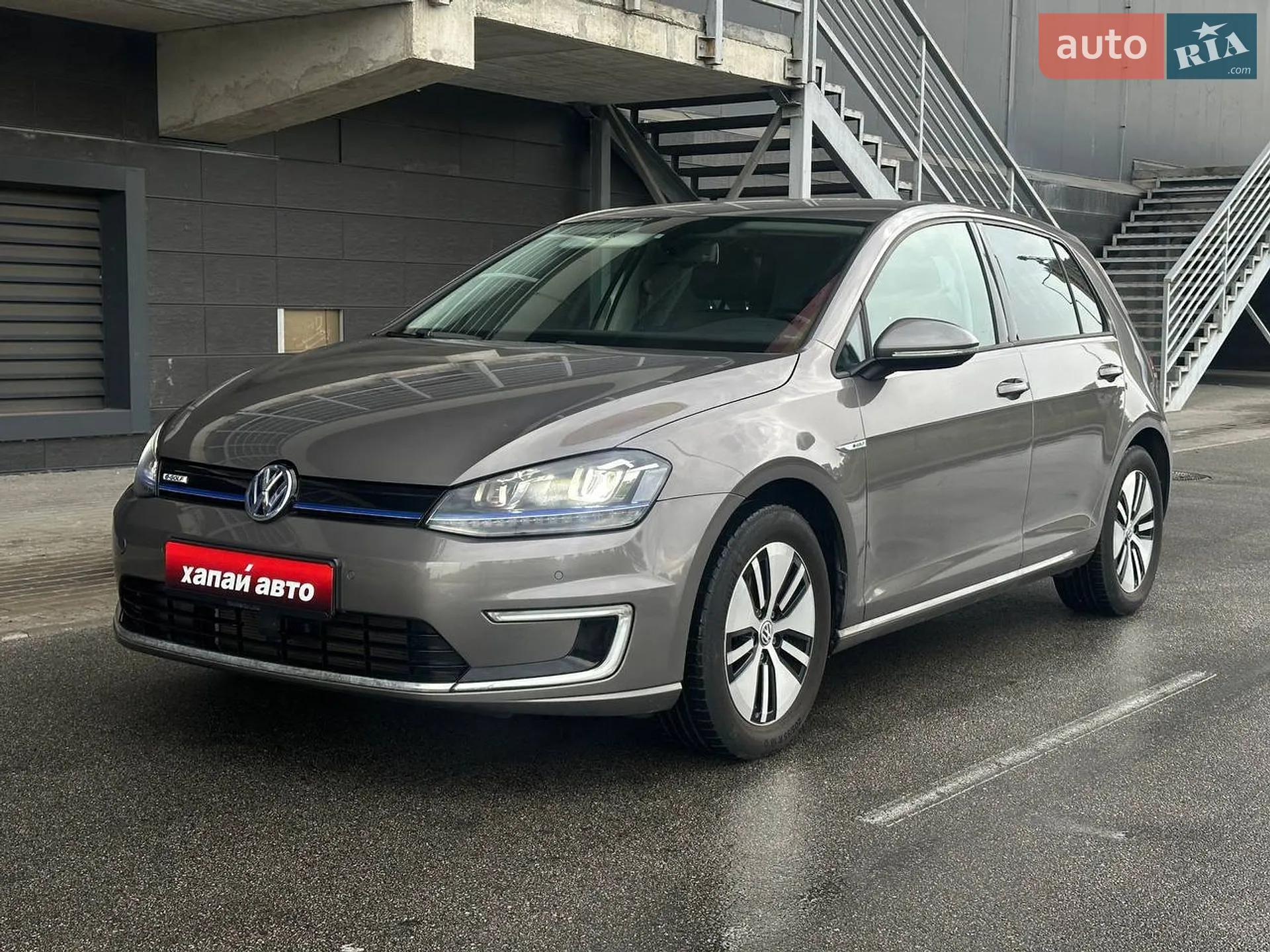Volkswagen e-Golf, 2015
