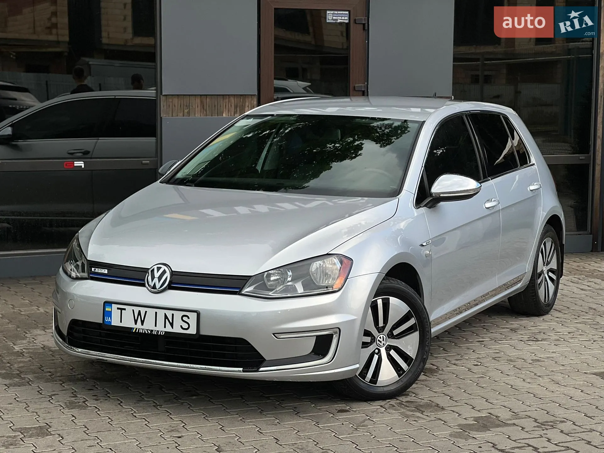 Volkswagen e-Golf, 2015