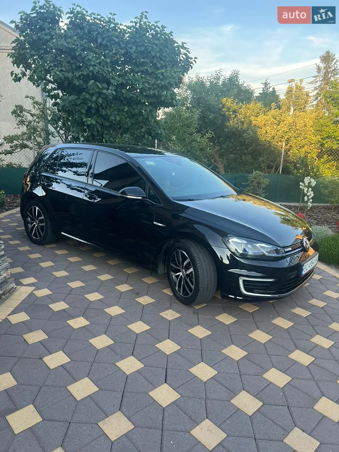 Volkswagen e-Golf, 2019