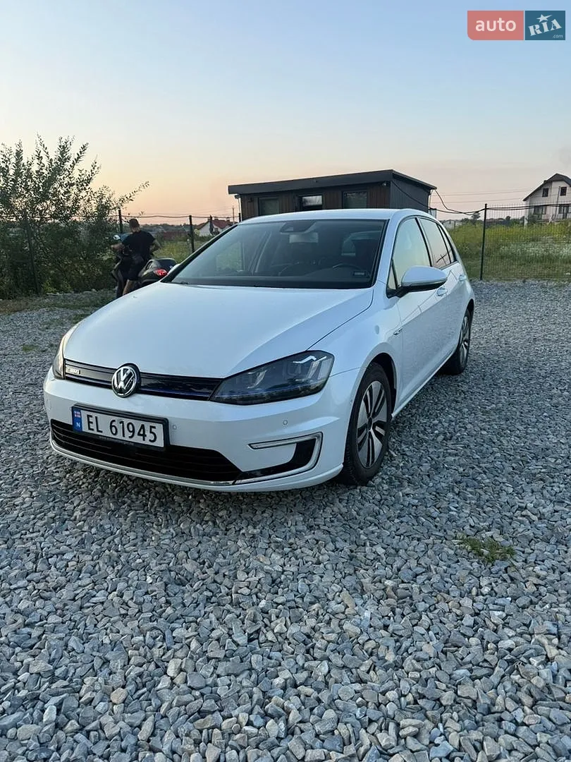 Volkswagen e-Golf, 2014