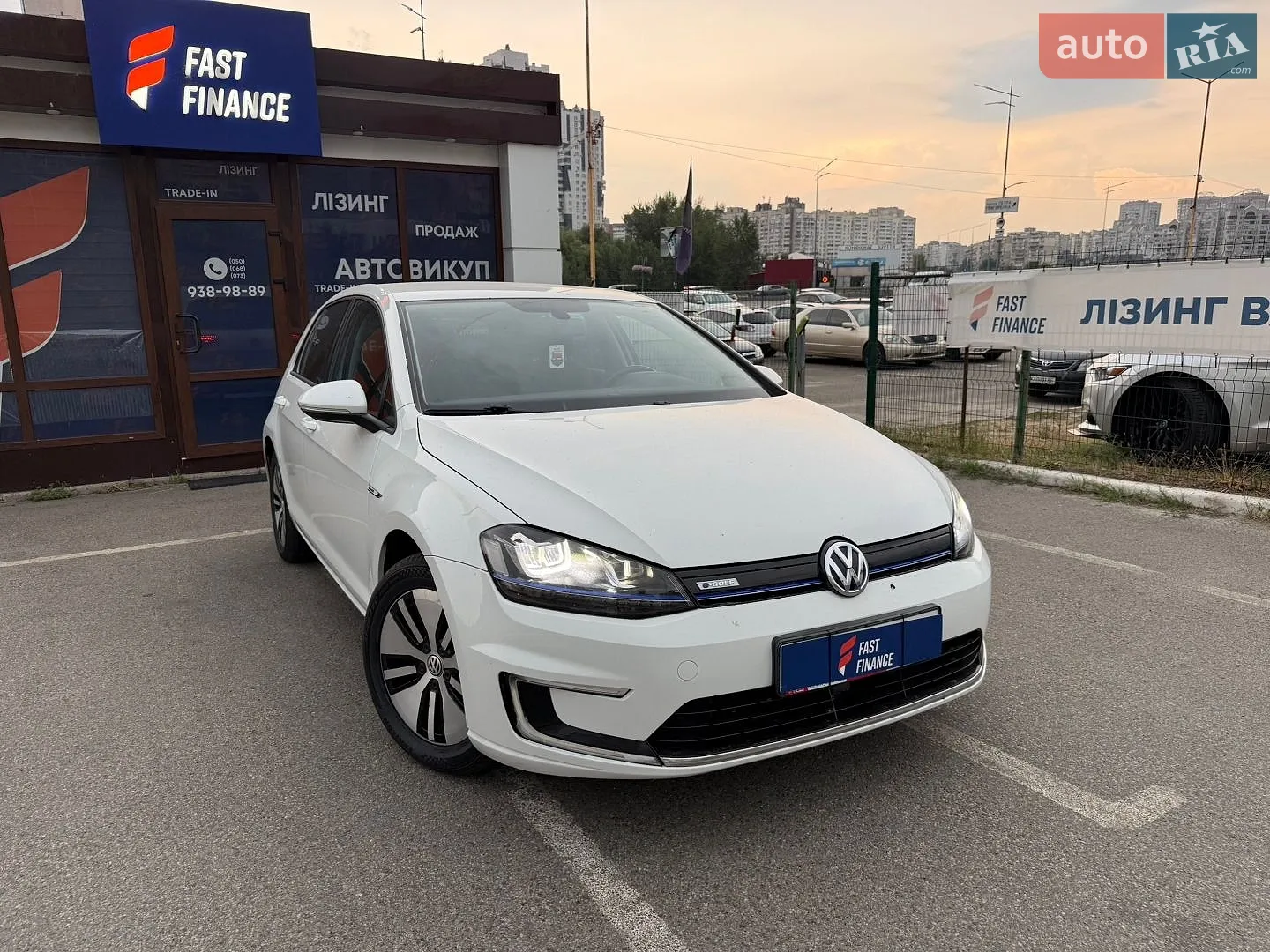 Volkswagen e-Golf, 2015