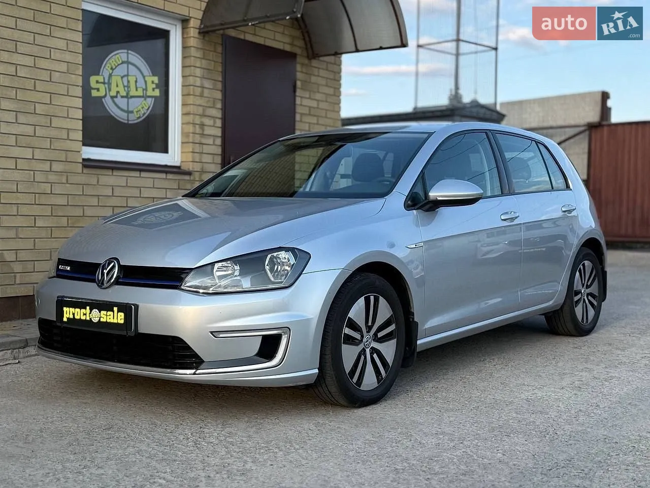 Volkswagen e-Golf, 2016