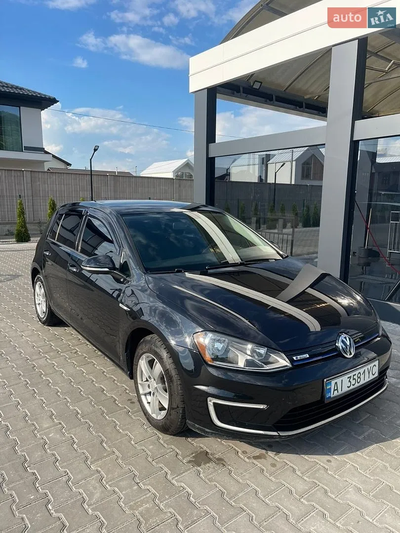 Volkswagen e-Golf, 2015