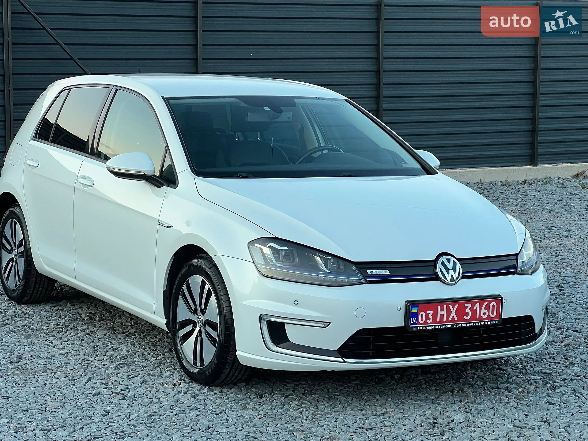 Volkswagen e-Golf, 2015