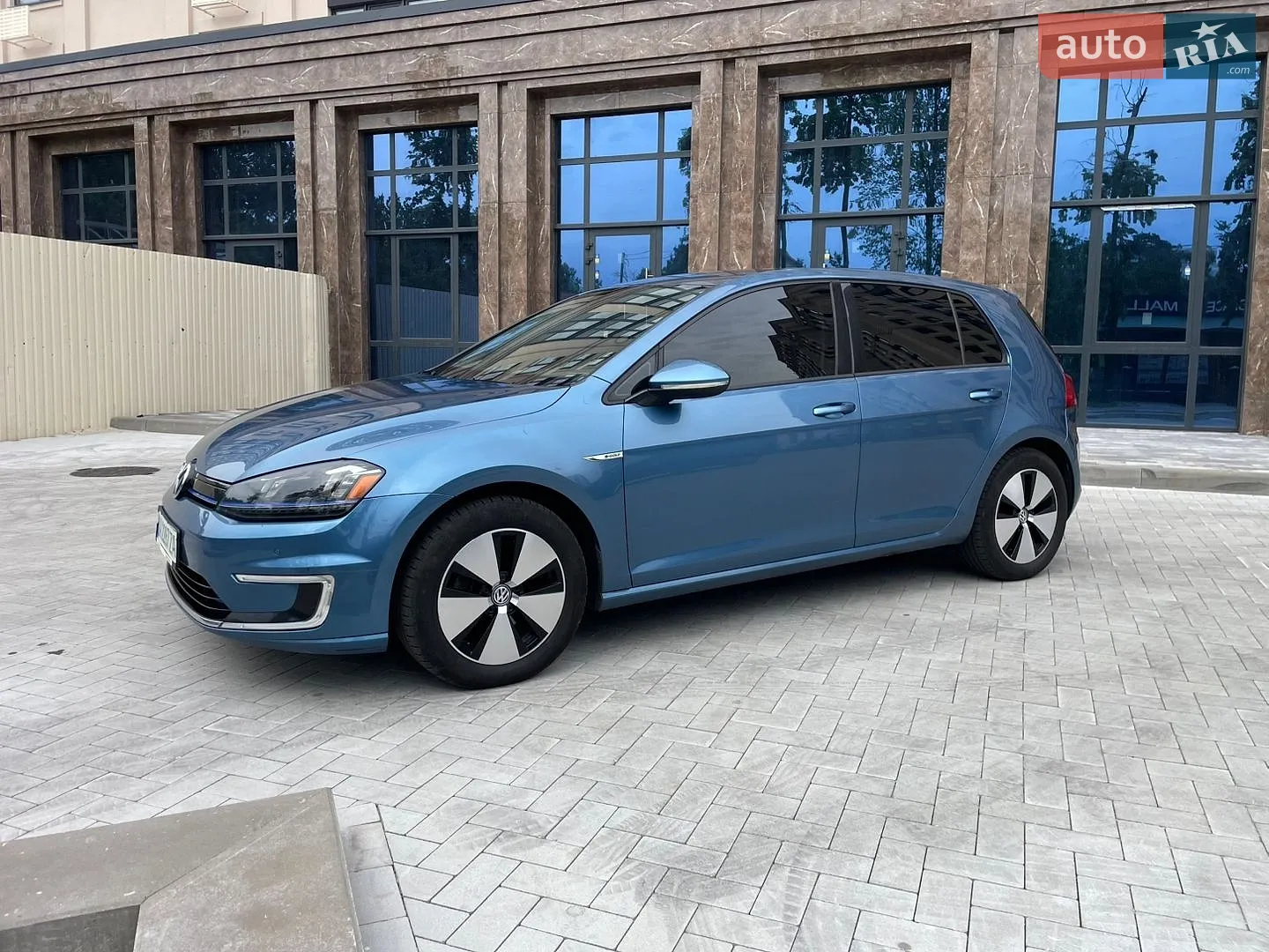 Volkswagen e-Golf, 2015