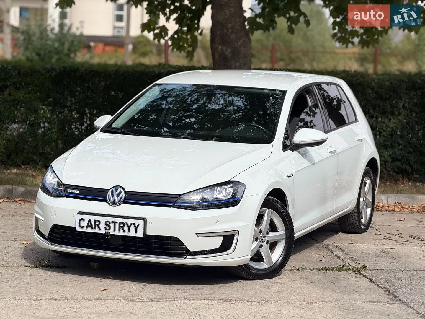 Volkswagen e-Golf, 2014