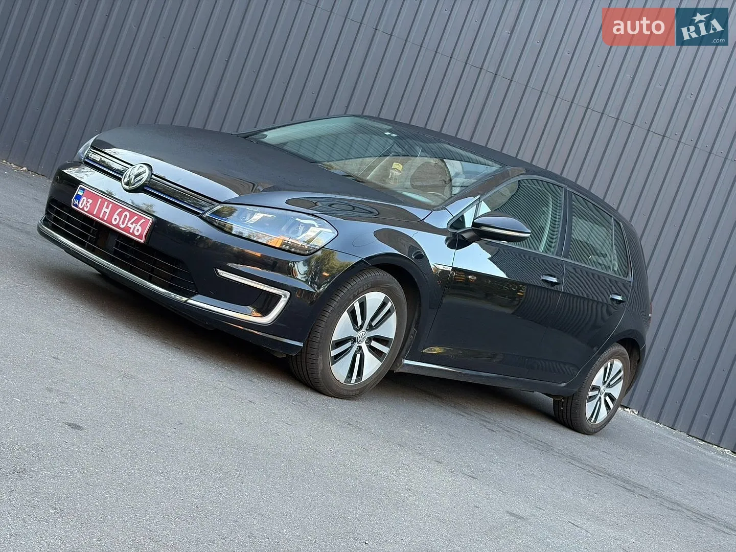 Volkswagen e-Golf, 2015