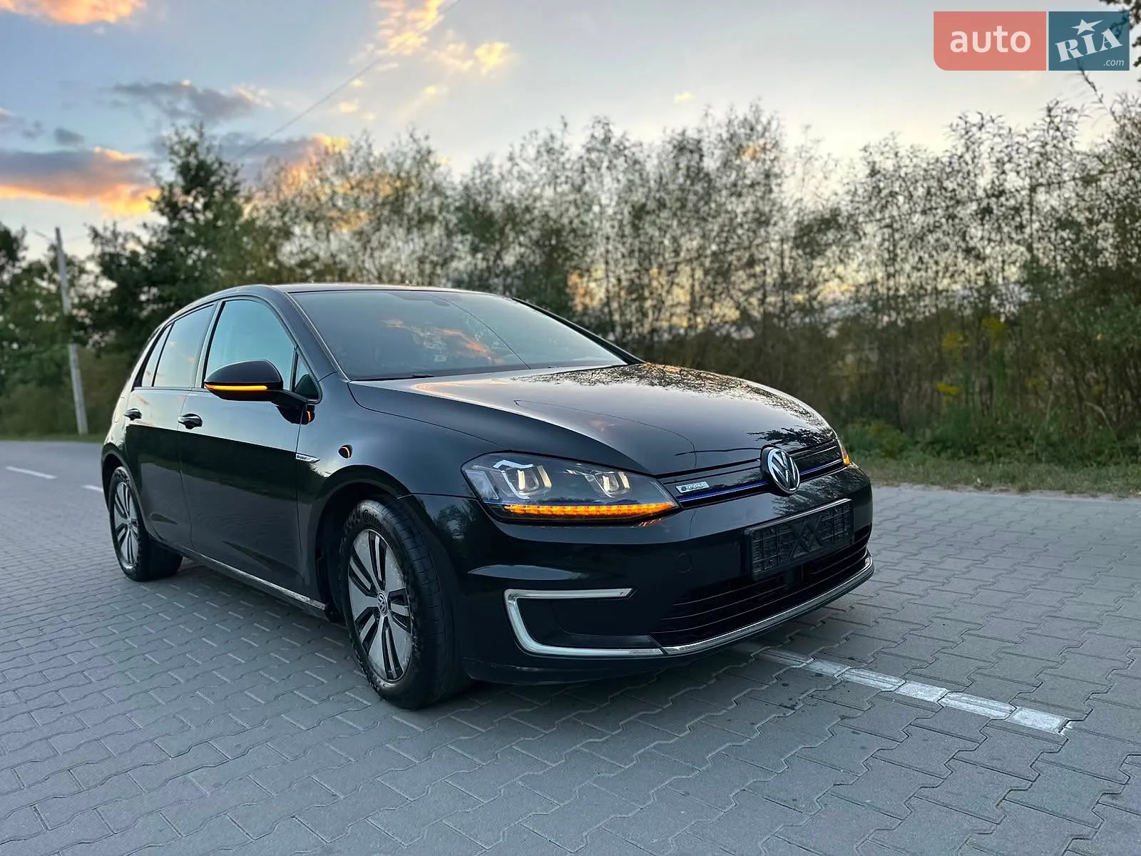 Volkswagen e-Golf, 2015