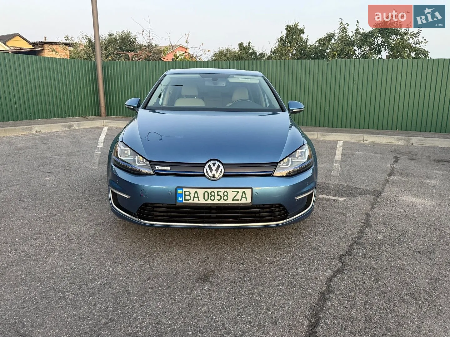 Volkswagen e-Golf, 2015