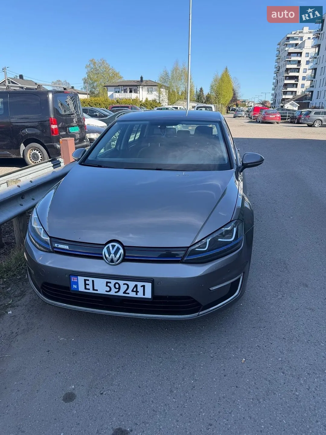 Volkswagen e-Golf, 2015