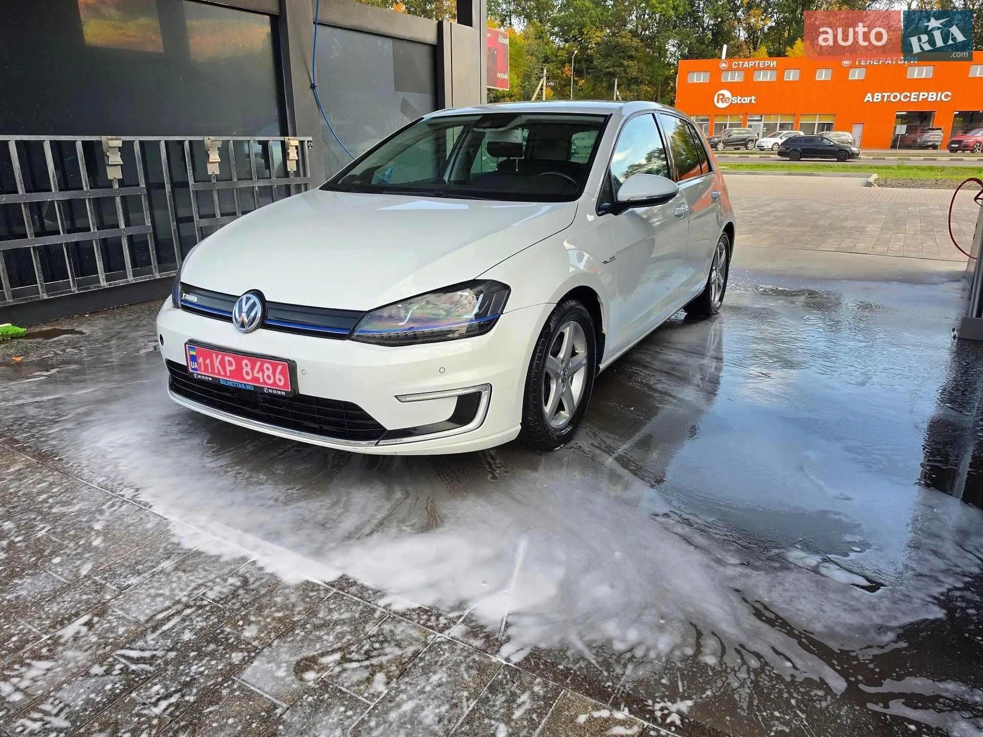 Volkswagen e-Golf, 2015