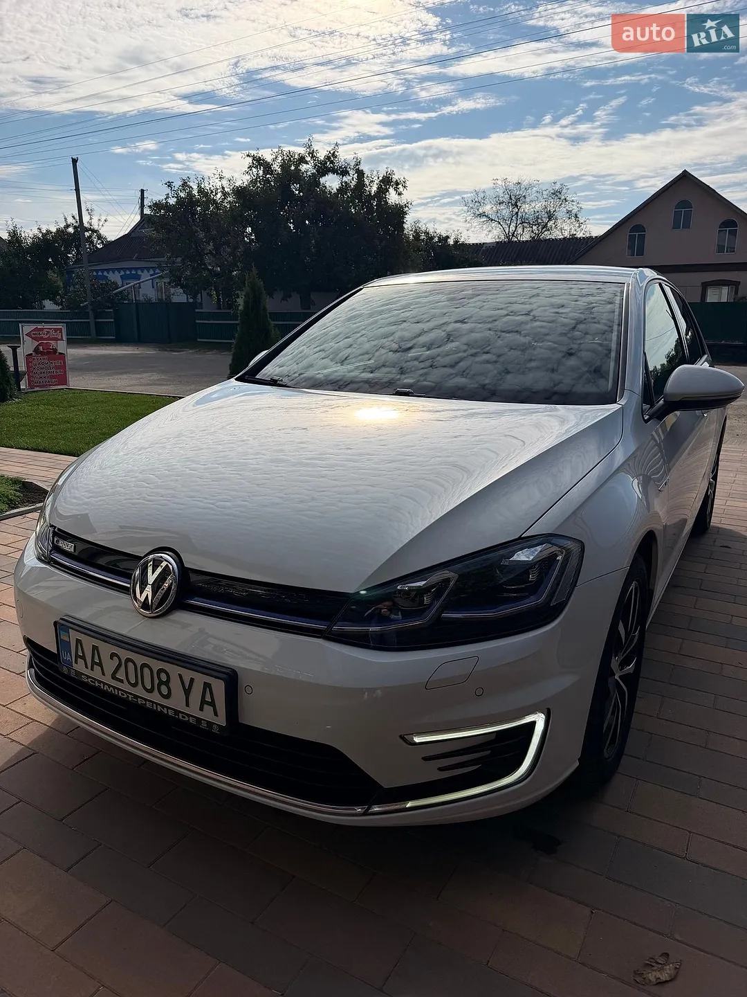 Volkswagen e-Golf, 2019