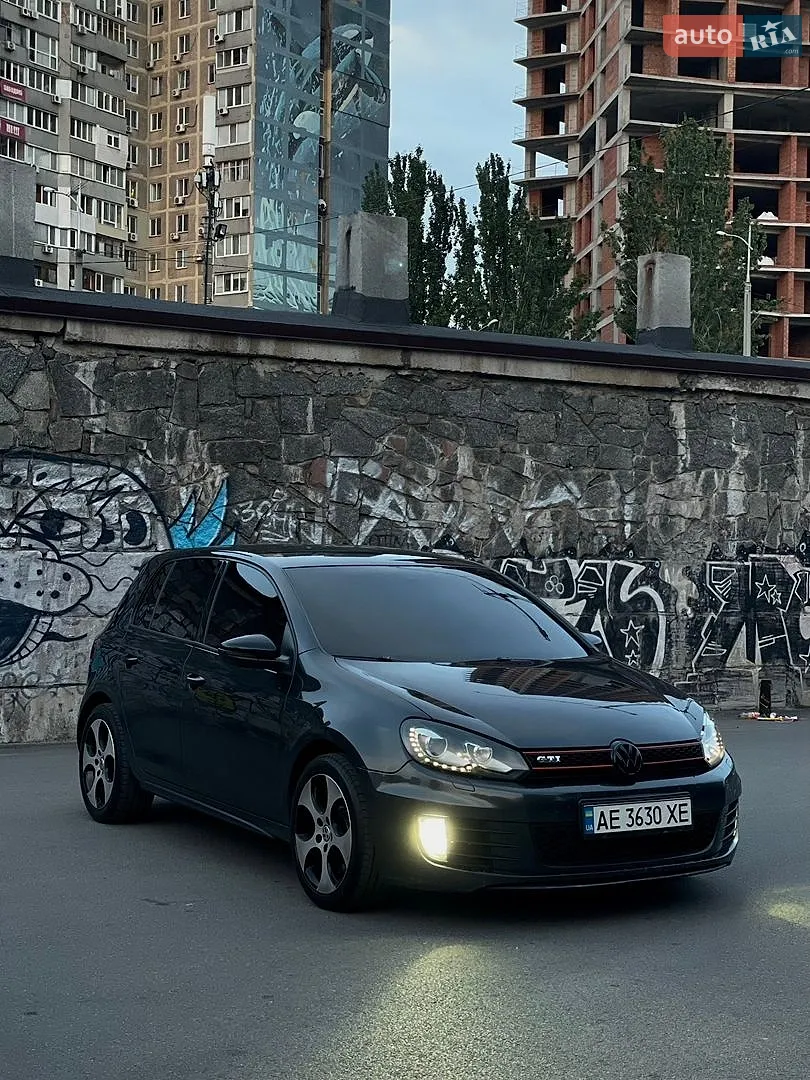 Volkswagen Golf GTI, 2011