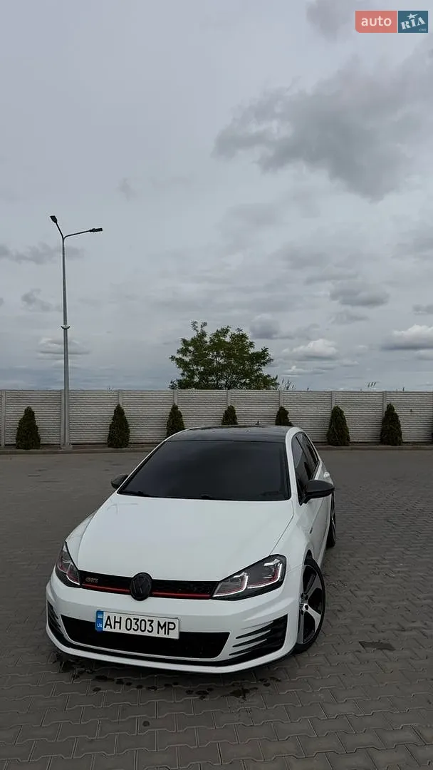 Volkswagen Golf GTI, 2015