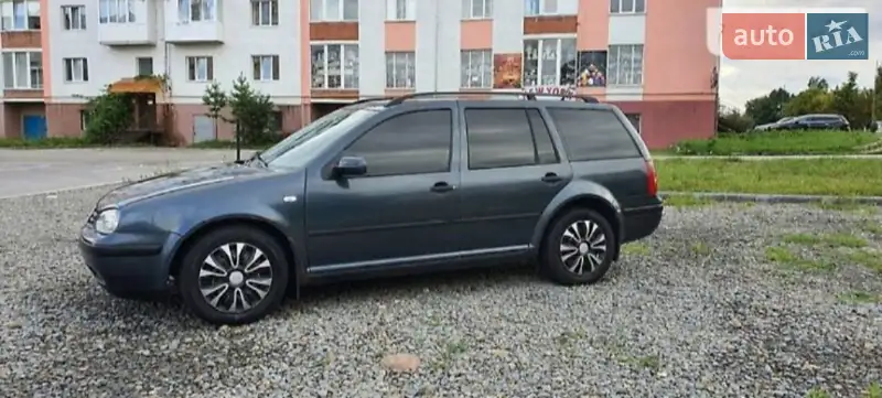 Volkswagen Golf, 2002