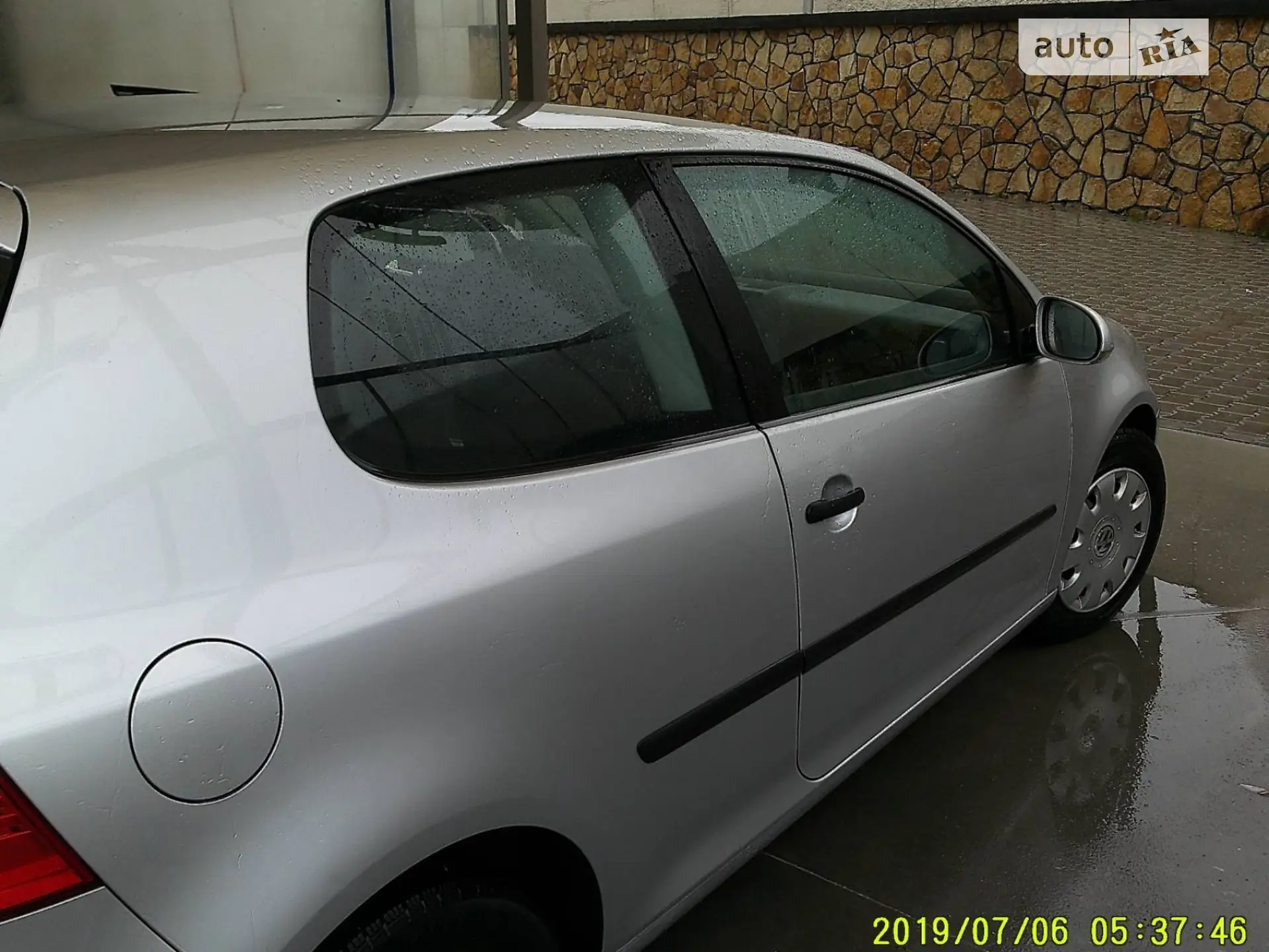 Volkswagen Golf, 2004