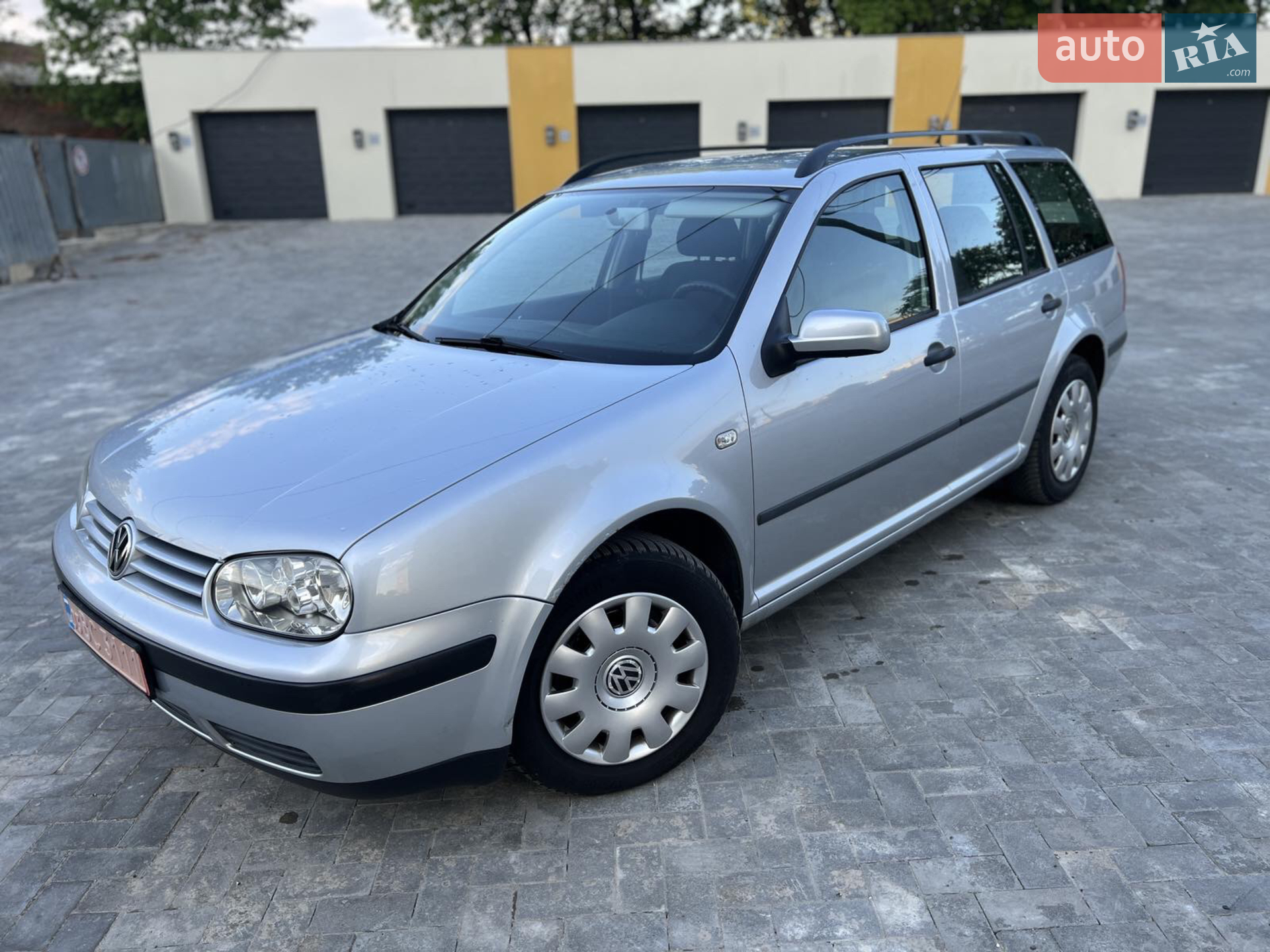 Volkswagen Golf, 2000