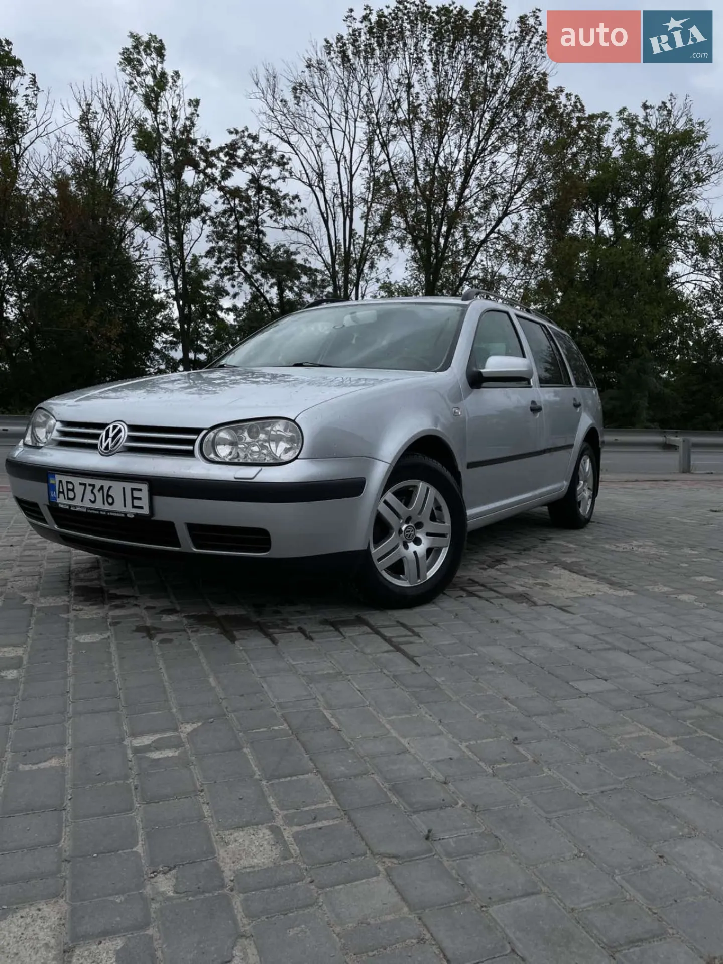 Volkswagen Golf, 2001