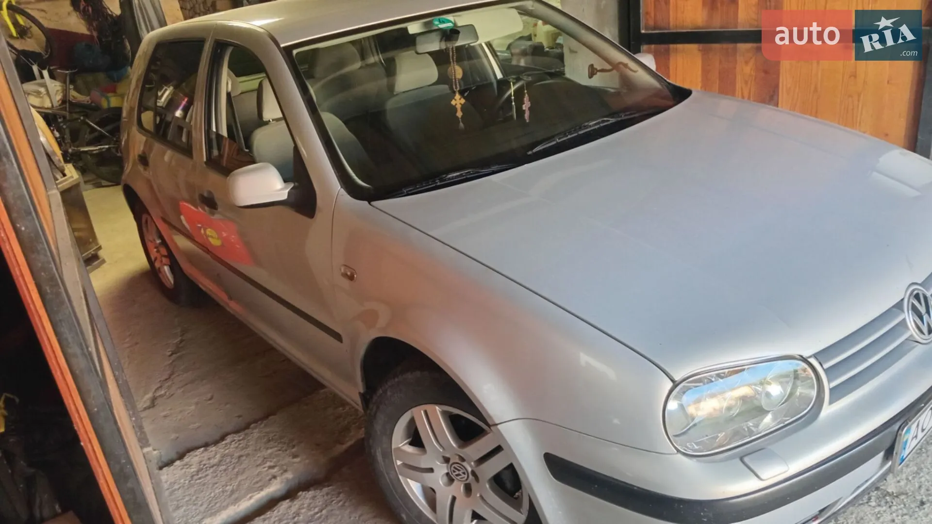 Volkswagen Golf, 1998