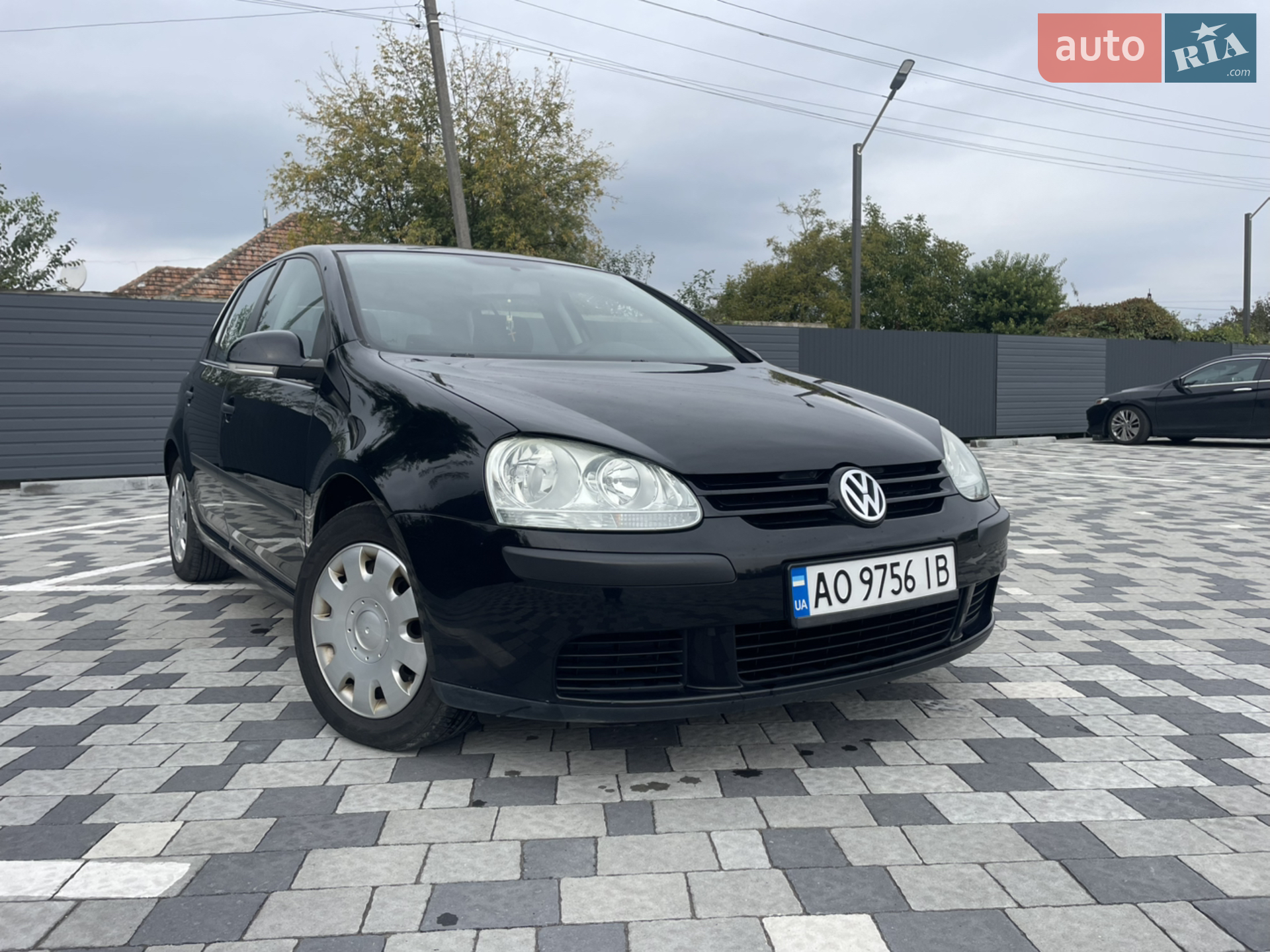 Volkswagen Golf, 2004