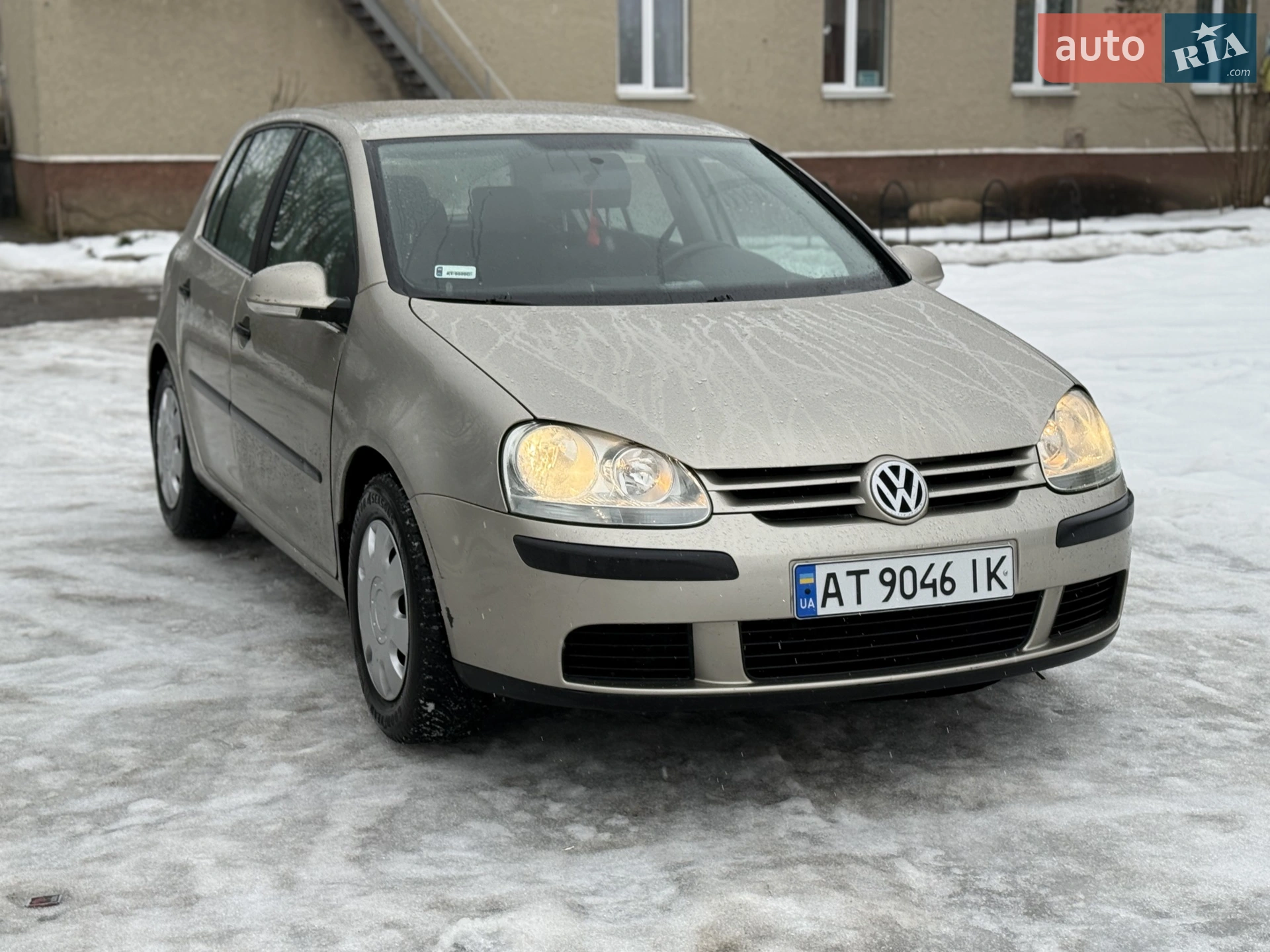 Volkswagen Golf, 2004