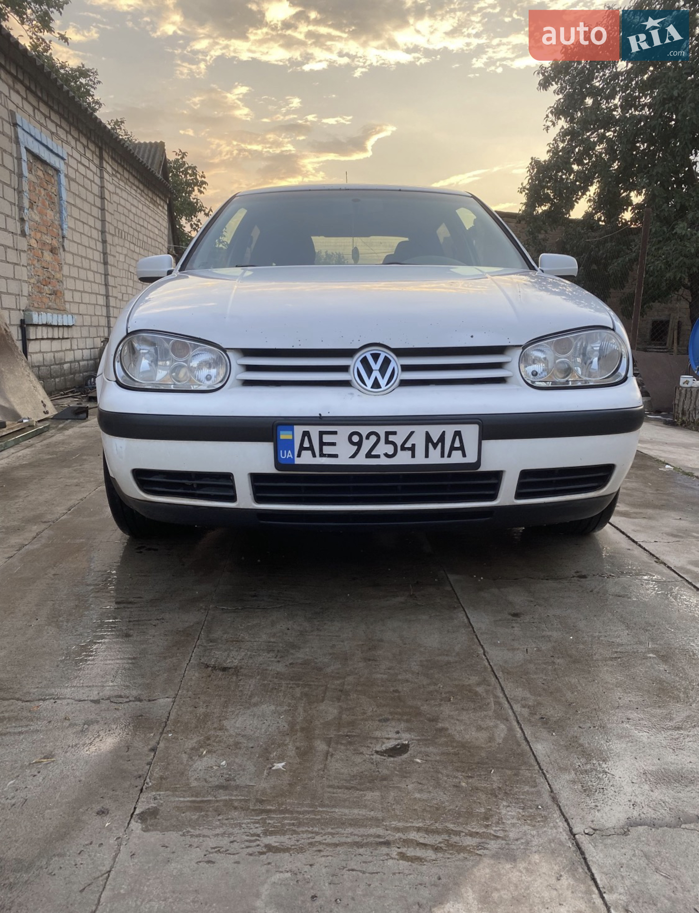 Volkswagen Golf, 1998