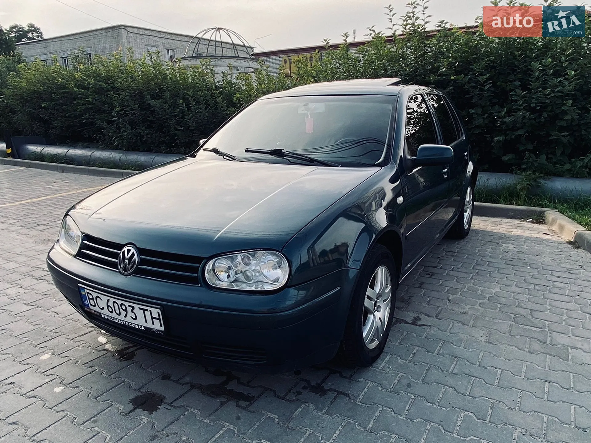 Volkswagen Golf, 2001