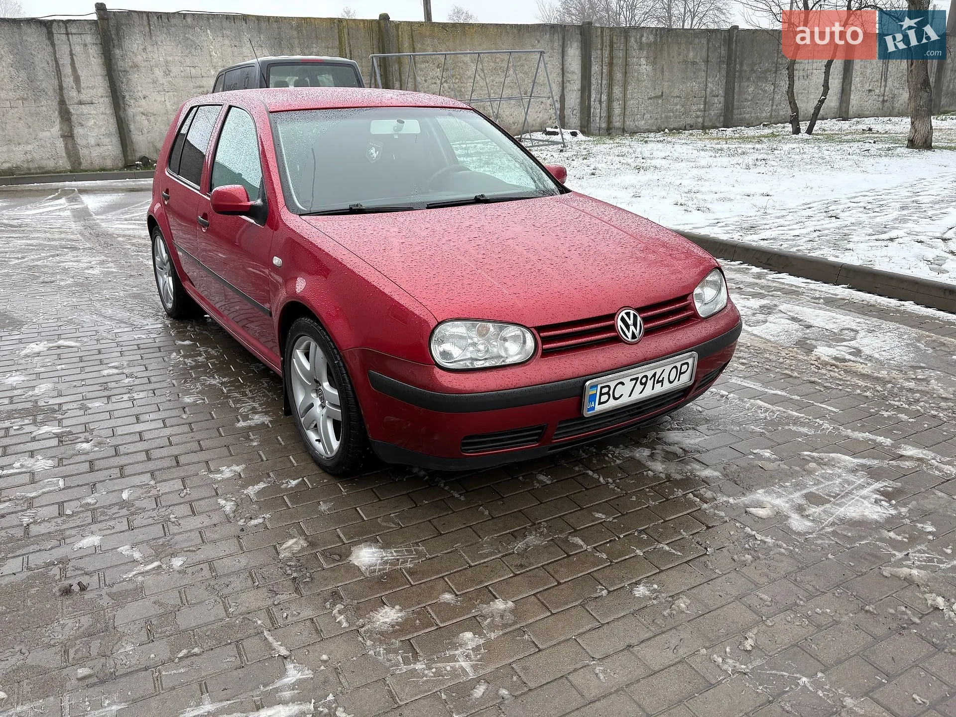 Volkswagen Golf, 2002