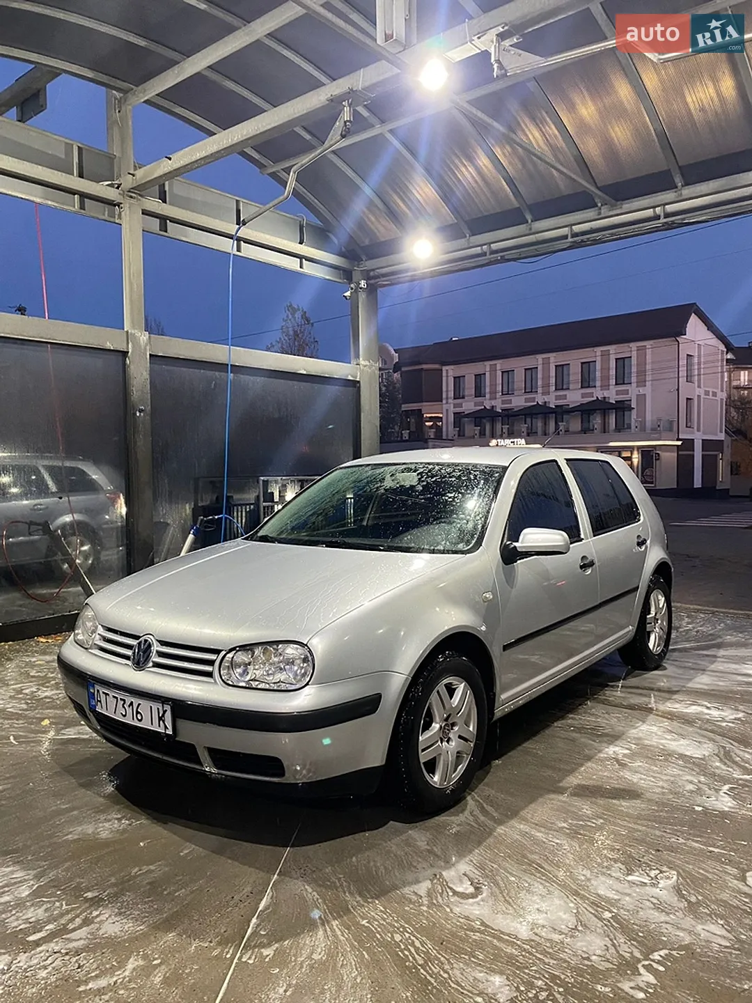 Volkswagen Golf, 2002