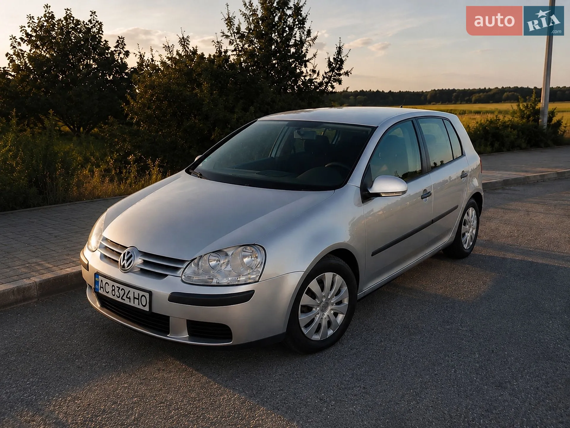 Volkswagen Golf, 2004