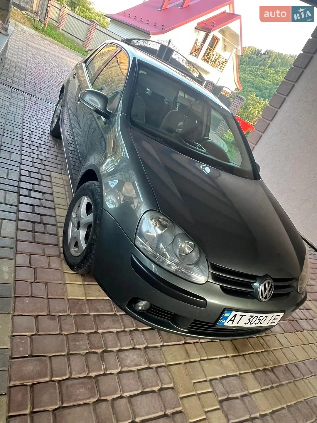 Volkswagen Golf, 2004