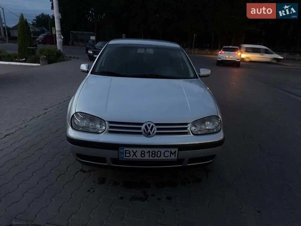 Volkswagen Golf, 2002
